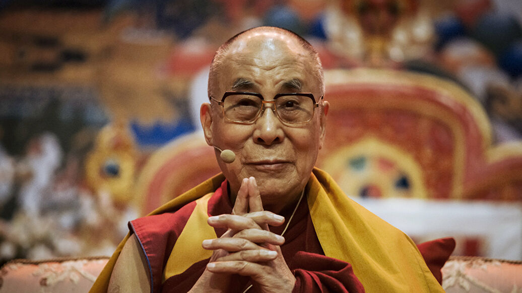 «Наше восприятие мира гораздо важнее для достижения счастья, чем объективные обстоятельства», — Далай-лама XIV о том, как стать счастливым на работе