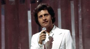 ROOTS AND WINGS with Boris Burda: the great singer and musician Joe Dassin, whose ancestors came from Buchach and Odessa (Ukraine)