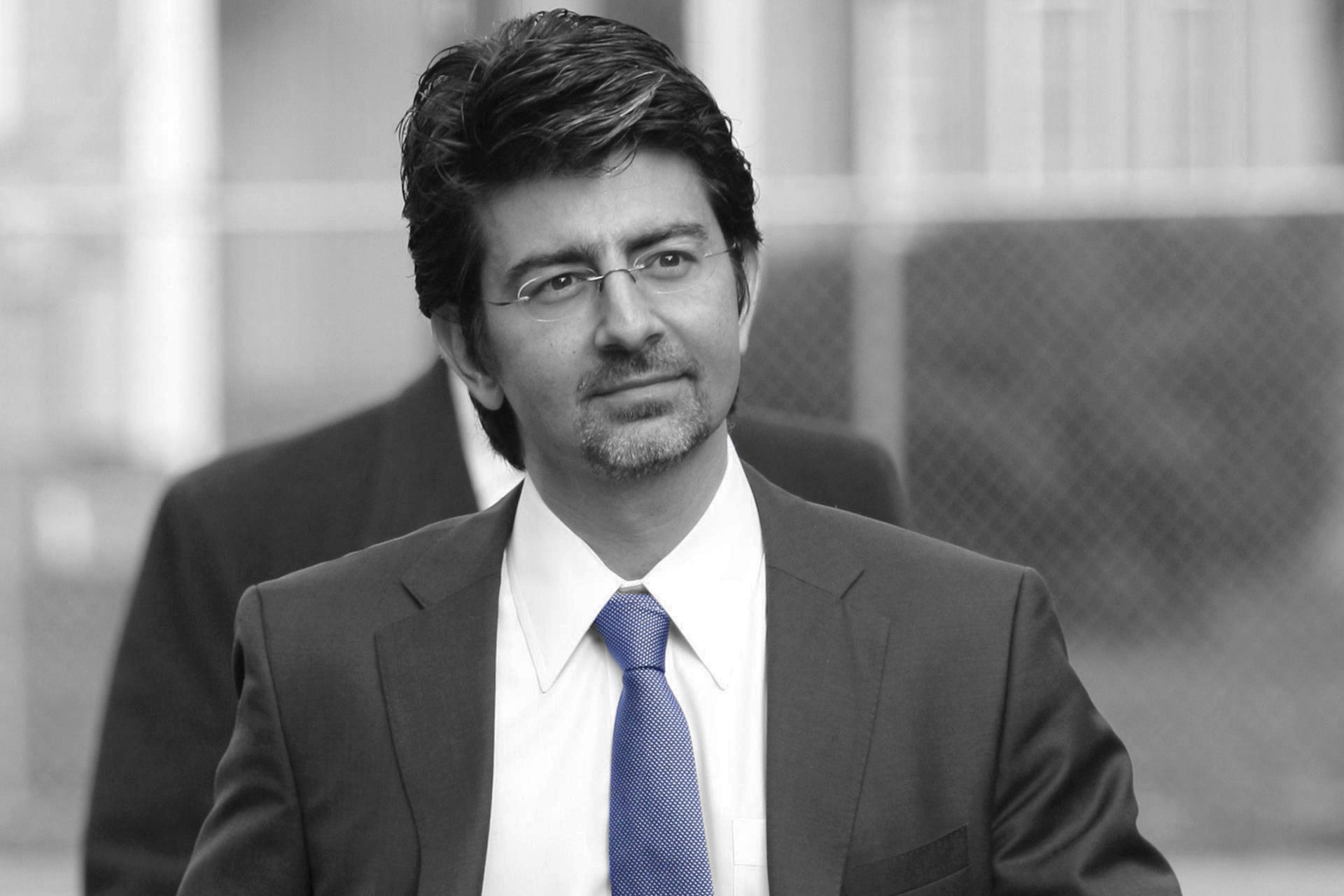 "If you can overcome the initial mistrust that is often felt towards strangers, then you will create wonderful things". The emotional intelligence of billionaire Pierre Omidyar