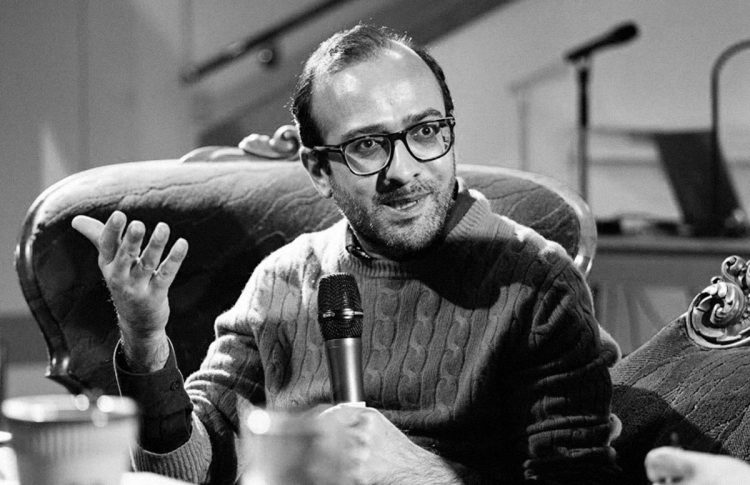 «Нефть показала, что никакого единого мира нет — есть островки архаичных племен, занятых своими меркантильными интересами», — Реза Негарестани, иранский философ и писатель