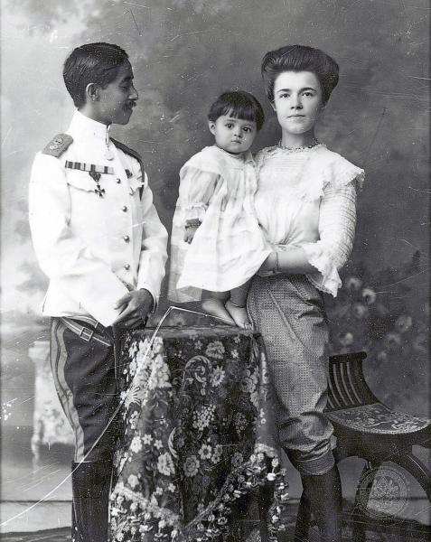 Катерина Десницкая, принц Чакрабон и их сын Чула