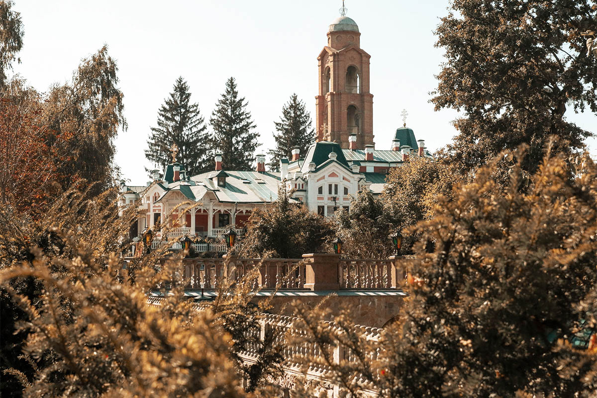 УСАДЬБА ХОЕЦКИХ — СКАЗОЧНЫЙ ДВОРЕЦ НА ИРПЕНИ