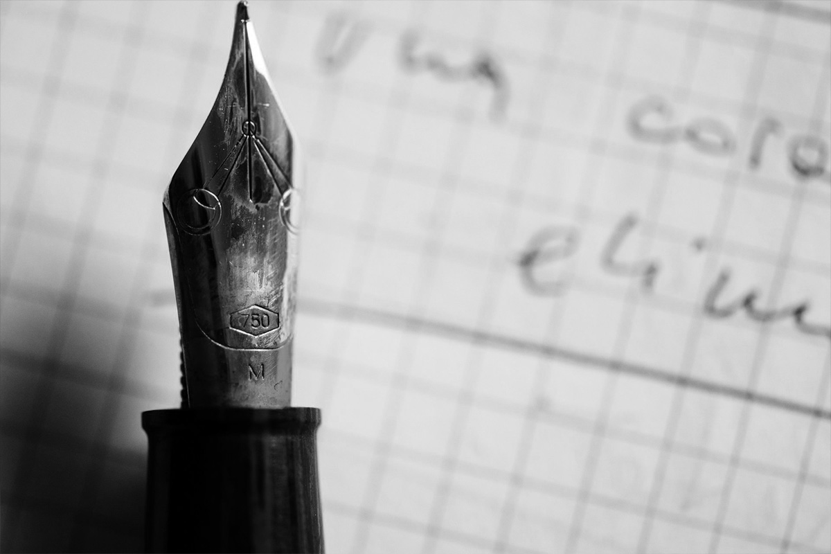 КАЛІГРАФІЯ ТРЕНУЄ МОЗОК: чому олівець кращий за клавіатуру, а дошка — за монітор